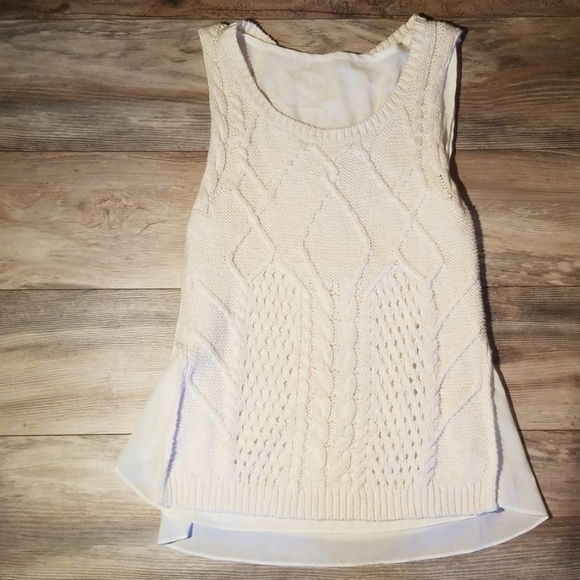 Moth Tops - Moth (Anthropologie) sleeveless knitted top